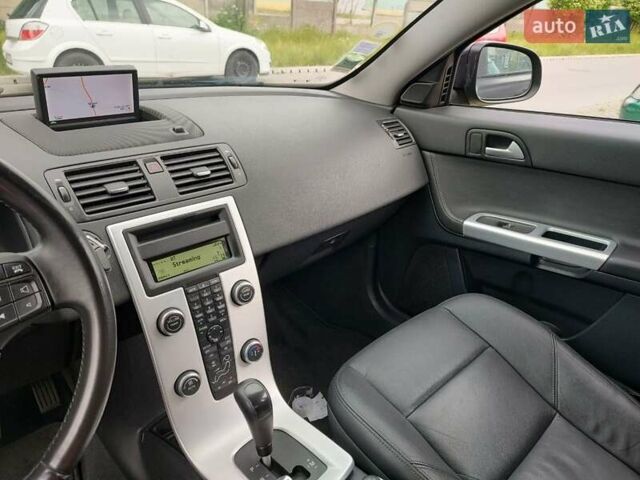 Черный Вольво С40, объемом двигателя 1.98 л и пробегом 282 тыс. км за 9300 $, фото 9 на Automoto.ua