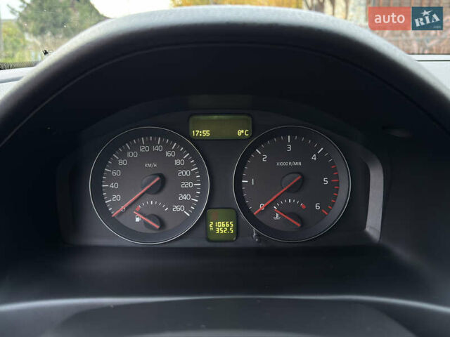 Черный Вольво С40, объемом двигателя 1.6 л и пробегом 210 тыс. км за 8800 $, фото 78 на Automoto.ua