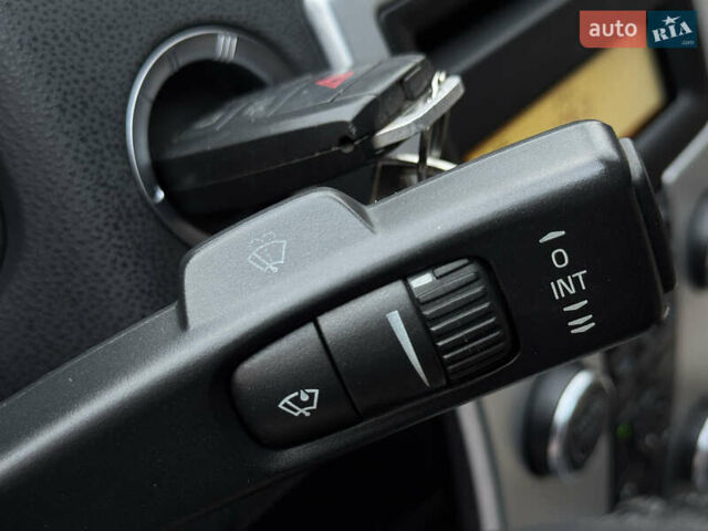 Черный Вольво С40, объемом двигателя 1.6 л и пробегом 210 тыс. км за 8800 $, фото 79 на Automoto.ua