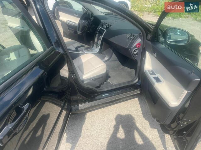 Чорний Вольво S40, об'ємом двигуна 1.6 л та пробігом 231 тис. км за 8500 $, фото 6 на Automoto.ua