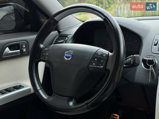 Черный Вольво С40, объемом двигателя 1.6 л и пробегом 210 тыс. км за 8800 $, фото 75 на Automoto.ua