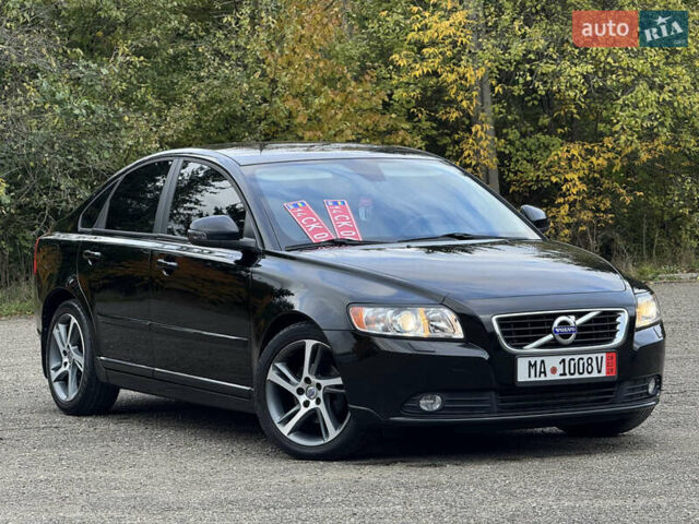 Черный Вольво С40, объемом двигателя 1.6 л и пробегом 210 тыс. км за 8800 $, фото 14 на Automoto.ua