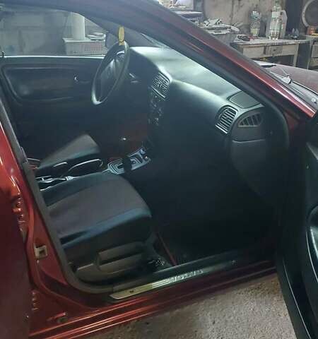 Красный Вольво С40, объемом двигателя 1.6 л и пробегом 188 тыс. км за 2800 $, фото 4 на Automoto.ua