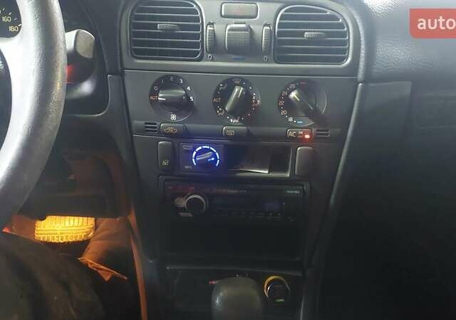 Красный Вольво С40, объемом двигателя 1.6 л и пробегом 188 тыс. км за 2800 $, фото 5 на Automoto.ua