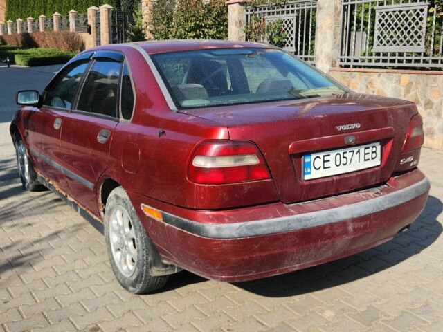 Вольво С40 2000 в Черновцах на Automoto.ua Красный Вольво С40, объемом двигателя 1.9 л и пробегом 220 тыс. км за 1450 $, фото 2 на Automoto.ua