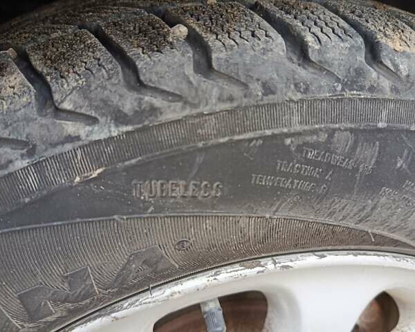 Красный Вольво С40, объемом двигателя 1.87 л и пробегом 359 тыс. км за 1850 $, фото 10 на Automoto.ua