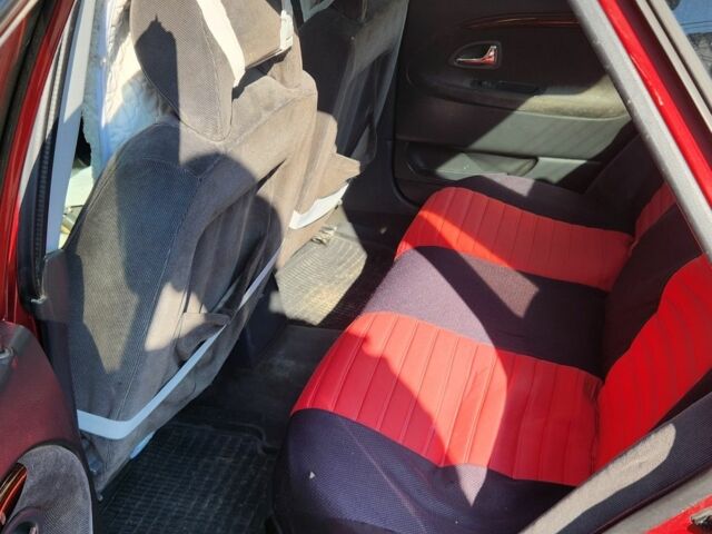 Вольво С40 2000 в Черновцах на Automoto.ua Красный Вольво С40, объемом двигателя 1.9 л и пробегом 220 тыс. км за 1450 $, фото 3 на Automoto.ua