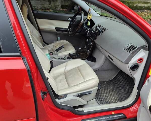 Вольво S40 2008 у Черкасах на Automoto.ua Червоний Вольво S40, об'ємом двигуна 2.4 л та пробігом 291 тис. км за 7550 $, фото 12 на Automoto.ua