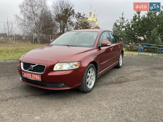 Червоний Вольво S40, об'ємом двигуна 2 л та пробігом 220 тис. км за 8700 $, фото 1 на Automoto.ua