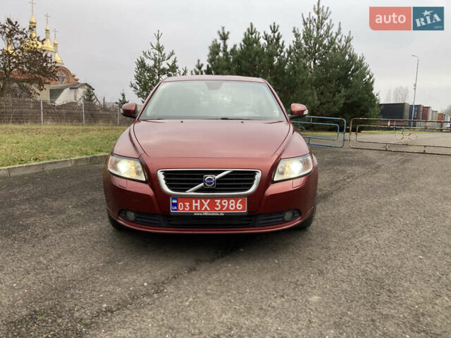 Червоний Вольво S40, об'ємом двигуна 2 л та пробігом 220 тис. км за 8700 $, фото 2 на Automoto.ua