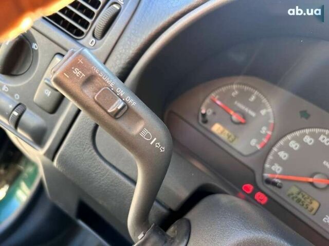 Вольво С40, объемом двигателя 0 л и пробегом 228 тыс. км за 4200 $, фото 17 на Automoto.ua
