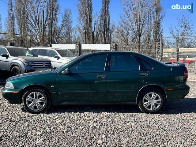 Вольво С40, объемом двигателя 0 л и пробегом 228 тыс. км за 4200 $, фото 7 на Automoto.ua