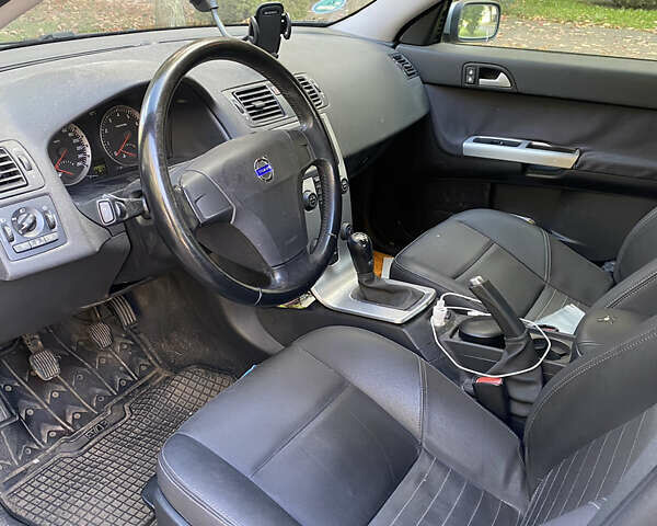 Вольво С40 2006 в Киеве на Automoto.ua Вольво С40, объемом двигателя 1.8 л и пробегом 204 тыс. км за 800 $, фото 2 на Automoto.ua