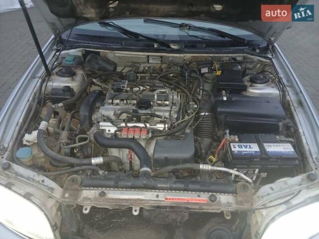 Серый Вольво С40, объемом двигателя 1.95 л и пробегом 375 тыс. км за 3100 $, фото 8 на Automoto.ua