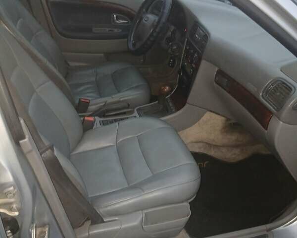 Серый Вольво С40, объемом двигателя 1.95 л и пробегом 375 тыс. км за 3100 $, фото 12 на Automoto.ua