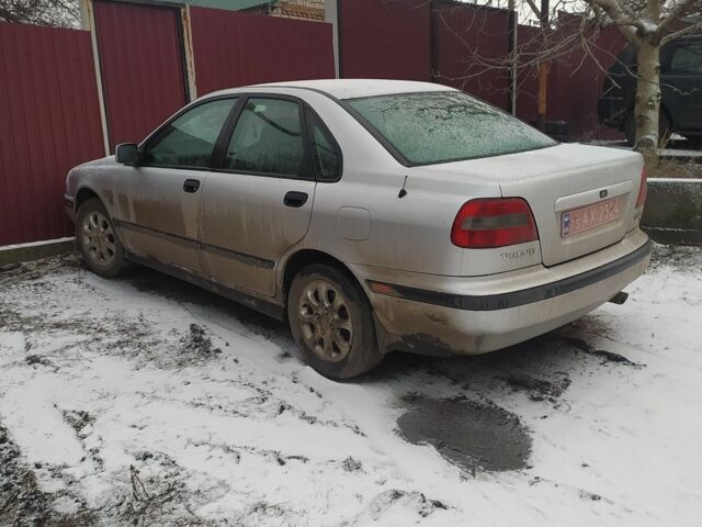 Сірий Вольво S40, об'ємом двигуна 0 л та пробігом 200 тис. км за 2220 $, фото 1 на Automoto.ua