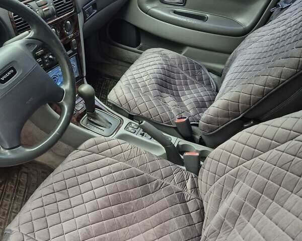 Сірий Вольво S40, об'ємом двигуна 1.98 л та пробігом 295 тис. км за 3300 $, фото 11 на Automoto.ua