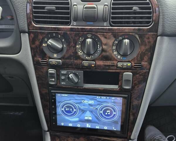 Сірий Вольво S40, об'ємом двигуна 1.98 л та пробігом 295 тис. км за 3300 $, фото 2 на Automoto.ua