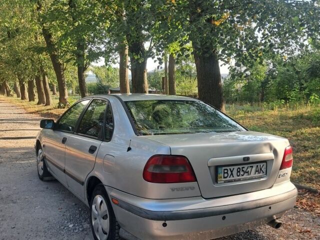 Сірий Вольво S40, об'ємом двигуна 0 л та пробігом 272 тис. км за 1749 $, фото 2 на Automoto.ua