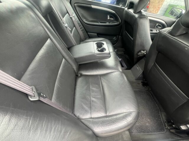 Серый Вольво С40, объемом двигателя 1.8 л и пробегом 300 тыс. км за 3300 $, фото 9 на Automoto.ua