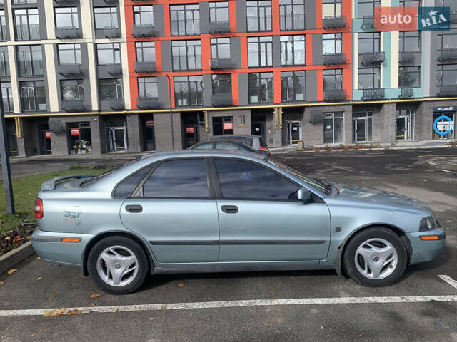 Вольво С40 2003 в Киеве на Automoto.ua Серый Вольво С40, объемом двигателя 1.8 л и пробегом 169 тыс. км за 3600 $, фото 4 на Automoto.ua