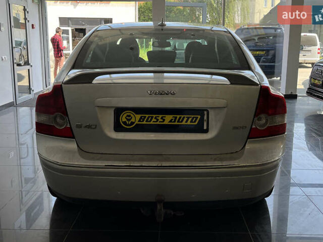 Сірий Вольво S40, об'ємом двигуна 2 л та пробігом 358 тис. км за 4500 $, фото 5 на Automoto.ua
