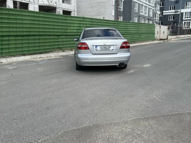 Серый Вольво С40, объемом двигателя 2 л и пробегом 230 тыс. км за 4200 $, фото 4 на Automoto.ua