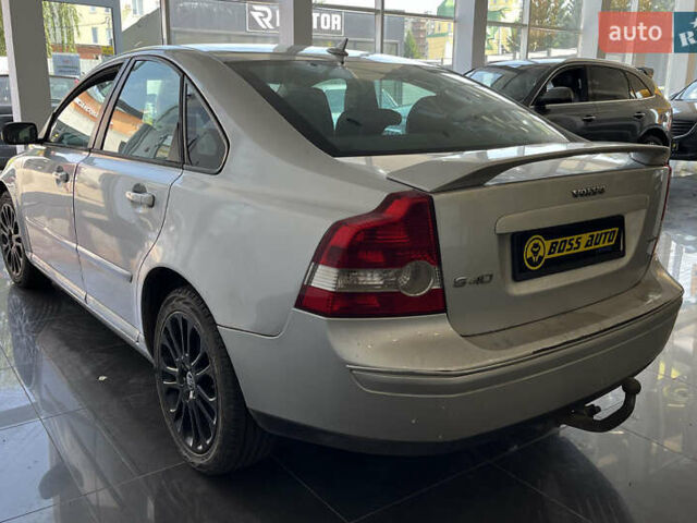 Сірий Вольво S40, об'ємом двигуна 2 л та пробігом 358 тис. км за 4500 $, фото 4 на Automoto.ua