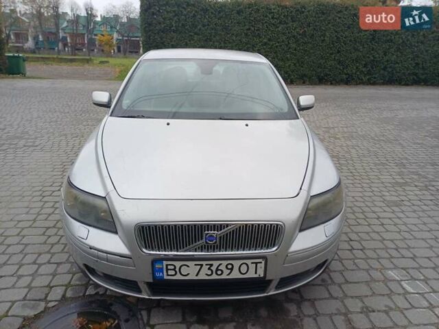 Серый Вольво С40, объемом двигателя 2 л и пробегом 365 тыс. км за 3899 $, фото 10 на Automoto.ua