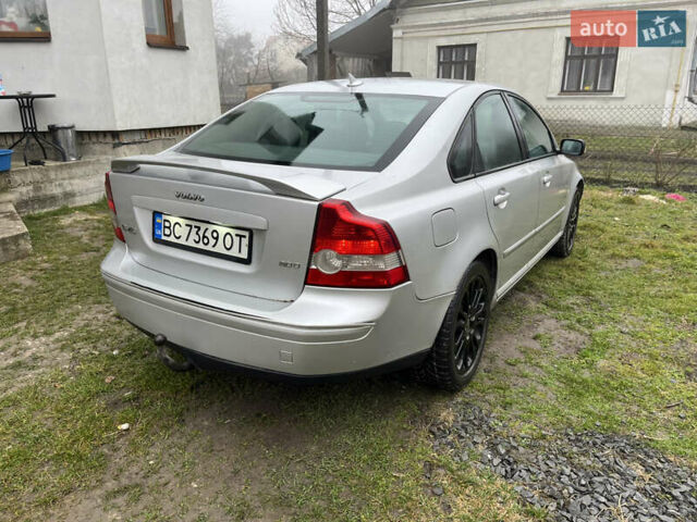Сірий Вольво S40, об'ємом двигуна 2 л та пробігом 365 тис. км за 3599 $, фото 4 на Automoto.ua