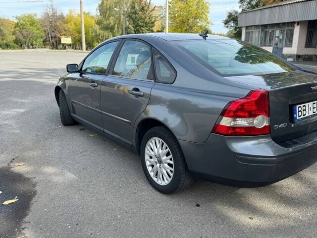 Сірий Вольво S40, об'ємом двигуна 2 л та пробігом 123 тис. км за 2800 $, фото 4 на Automoto.ua