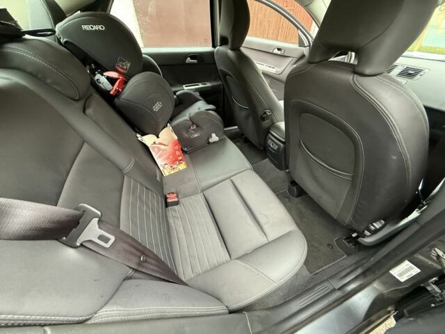 Сірий Вольво S40, об'ємом двигуна 1.6 л та пробігом 414 тис. км за 952 $, фото 5 на Automoto.ua