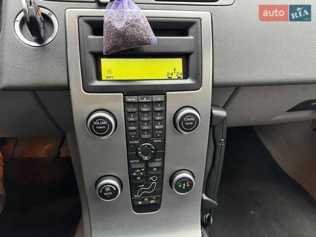Сірий Вольво S40, об'ємом двигуна 2.4 л та пробігом 280 тис. км за 7490 $, фото 16 на Automoto.ua