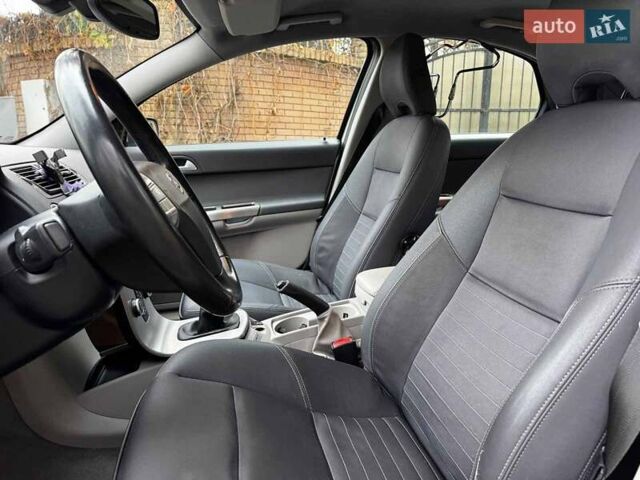 Сірий Вольво S40, об'ємом двигуна 2.4 л та пробігом 280 тис. км за 7490 $, фото 20 на Automoto.ua