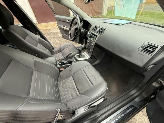 Сірий Вольво S40, об'ємом двигуна 1.6 л та пробігом 414 тис. км за 952 $, фото 6 на Automoto.ua