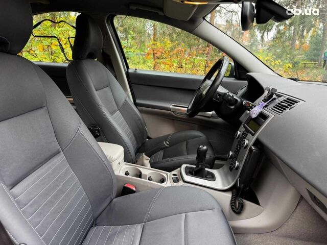 Сірий Вольво S40, об'ємом двигуна 2.4 л та пробігом 280 тис. км за 7490 $, фото 28 на Automoto.ua