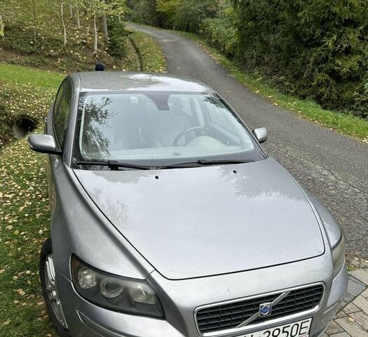 Вольво С40 2005 в Покровск (Красноармейск) на Automoto.ua Серый Вольво С40, объемом двигателя 2 л и пробегом 270 тыс. км за 1117 $, фото 2 на Automoto.ua