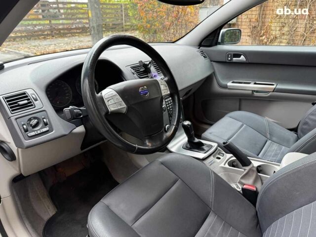 Сірий Вольво S40, об'ємом двигуна 2.4 л та пробігом 280 тис. км за 7490 $, фото 11 на Automoto.ua