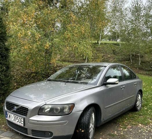 Вольво С40 2005 в Бахмуте (Артемовске) на Automoto.ua Серый Вольво С40, объемом двигателя 2 л и пробегом 270 тыс. км за 1097 $, фото 1 на Automoto.ua