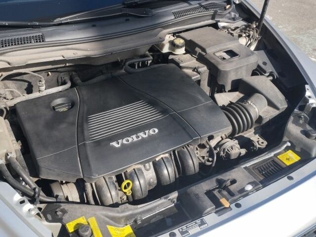 Серый Вольво С40, объемом двигателя 1.8 л и пробегом 150 тыс. км за 7300 $, фото 5 на Automoto.ua