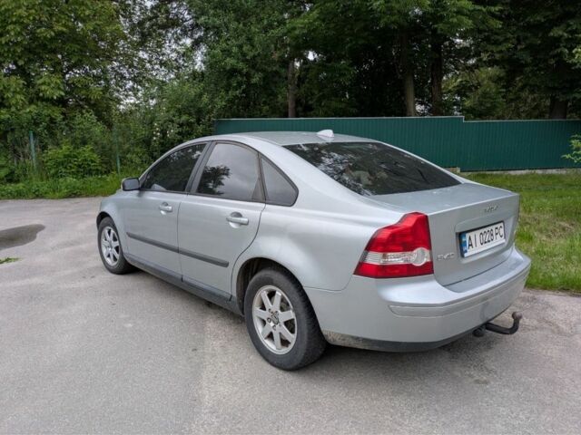 Вольво С40 2006 в Киеве на Automoto.ua Серый Вольво С40, объемом двигателя 1.8 л и пробегом 333 тыс. км за 6000 $, фото 5 на Automoto.ua