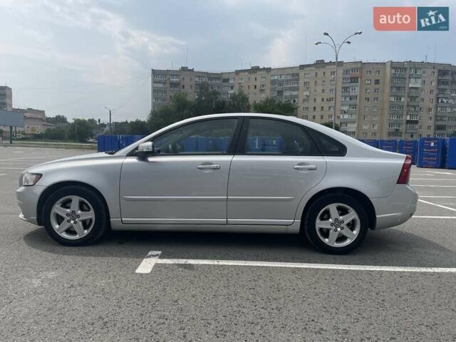 Серый Вольво С40, объемом двигателя 2 л и пробегом 288 тыс. км за 7250 $, фото 5 на Automoto.ua
