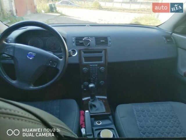 Сірий Вольво S40, об'ємом двигуна 2 л та пробігом 215 тис. км за 6000 $, фото 4 на Automoto.ua
