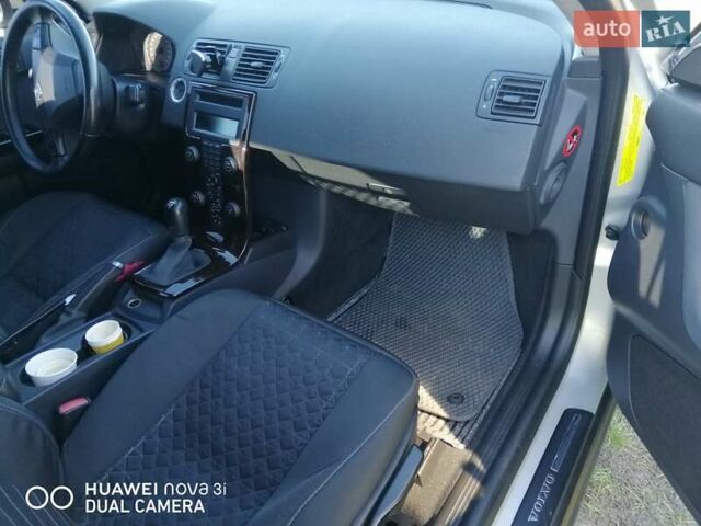 Сірий Вольво S40, об'ємом двигуна 2 л та пробігом 215 тис. км за 6000 $, фото 8 на Automoto.ua