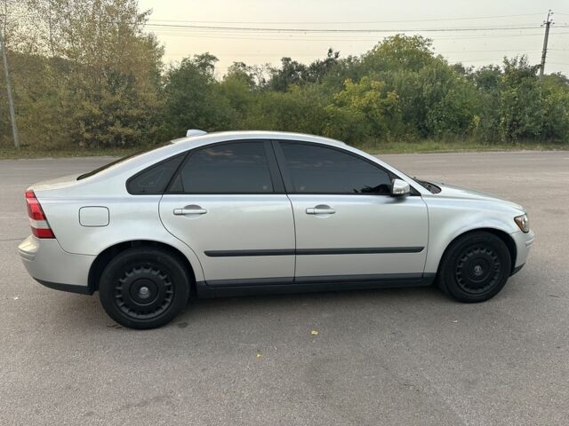Сірий Вольво S40, об'ємом двигуна 1.6 л та пробігом 350 тис. км за 2850 $, фото 9 на Automoto.ua