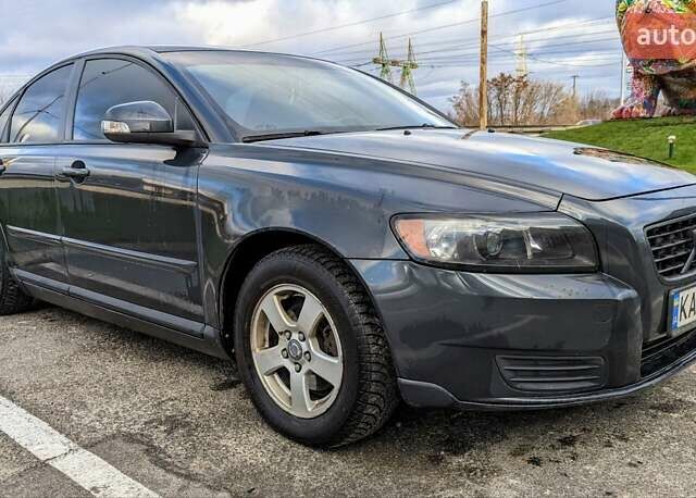 Серый Вольво С40, объемом двигателя 1.6 л и пробегом 295 тыс. км за 6950 $, фото 3 на Automoto.ua