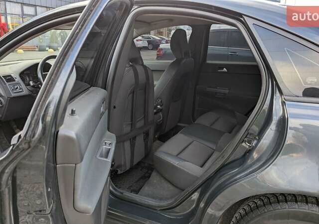 Серый Вольво С40, объемом двигателя 1.6 л и пробегом 295 тыс. км за 6950 $, фото 8 на Automoto.ua