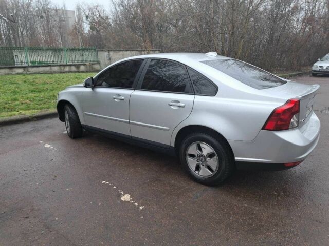 Серый Вольво С40, объемом двигателя 1.6 л и пробегом 300 тыс. км за 7100 $, фото 3 на Automoto.ua