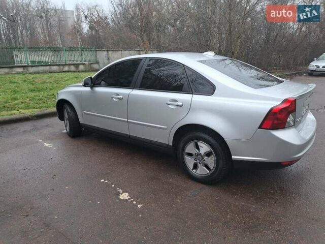 Серый Вольво С40, объемом двигателя 1.56 л и пробегом 300 тыс. км за 7100 $, фото 2 на Automoto.ua