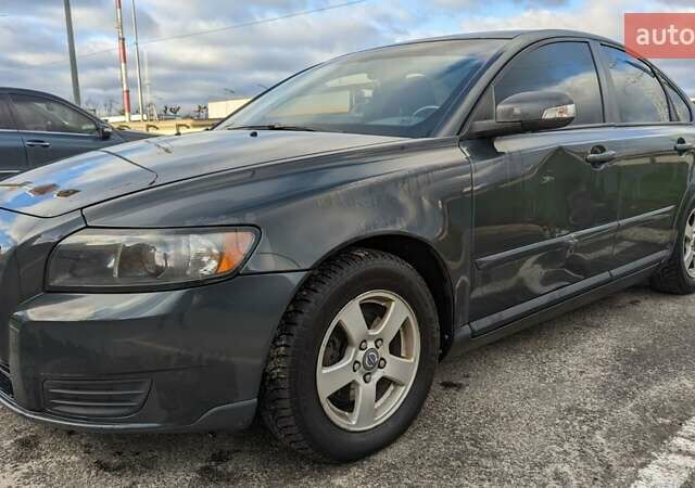 Серый Вольво С40, объемом двигателя 1.6 л и пробегом 295 тыс. км за 6950 $, фото 10 на Automoto.ua